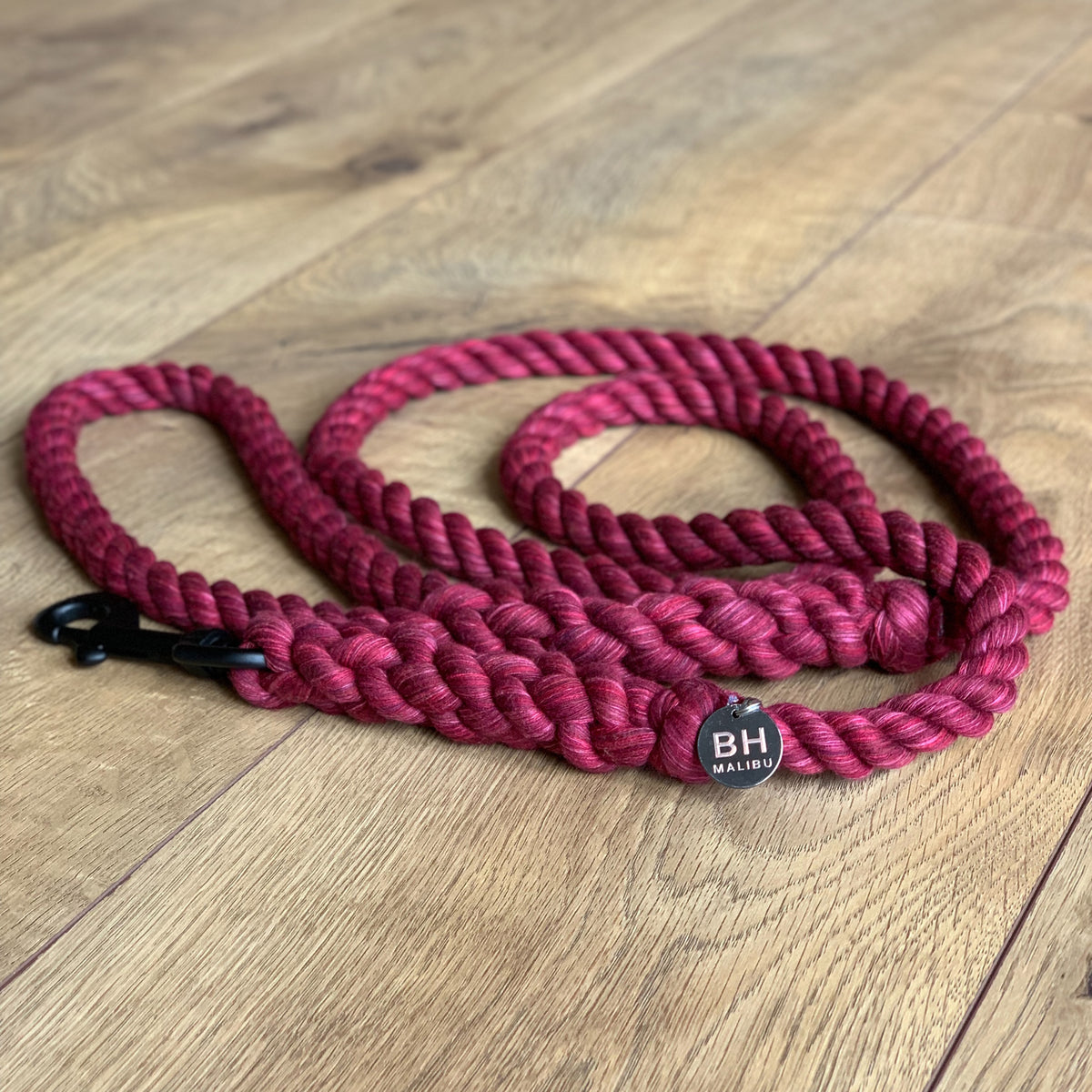 Malibu dog leash, cotton rope, ruby red, handmade